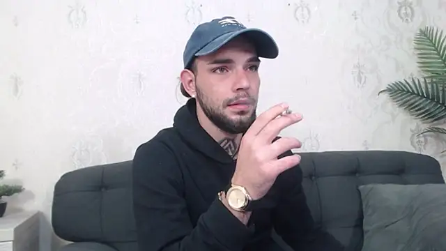 Snapshot of DanyelCarter chatting on 10.03.25 DanyelCarter online show from 10.03.25