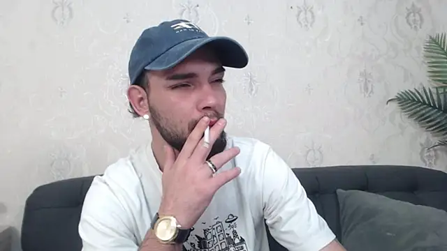 Snapshot of DanyelCarter chatting on 10.05.25 DanyelCarter online show from 10.05.25