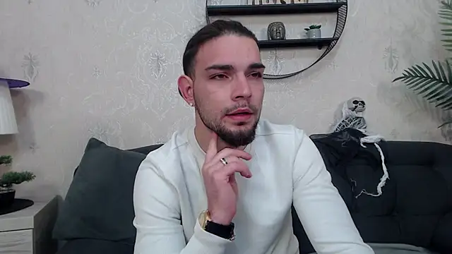 Snapshot of DanyelCarter chatting on 10.17.25 DanyelCarter online show from 10.17.25