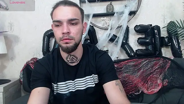 Snapshot of DanyelCarter chatting on 10.23.25 DanyelCarter online show from 10.23.25