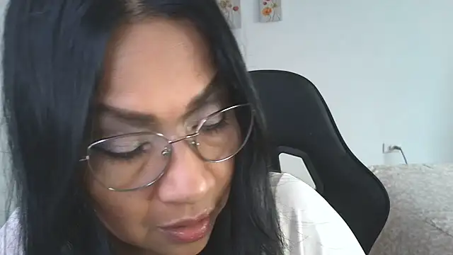 LissafeetHott online show from 11.20.25