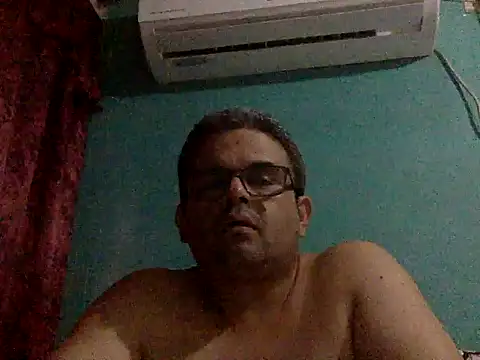 Snapshot of Katracho6969 chatting on 09.26.25 Katracho6969 online show from 09.26.25