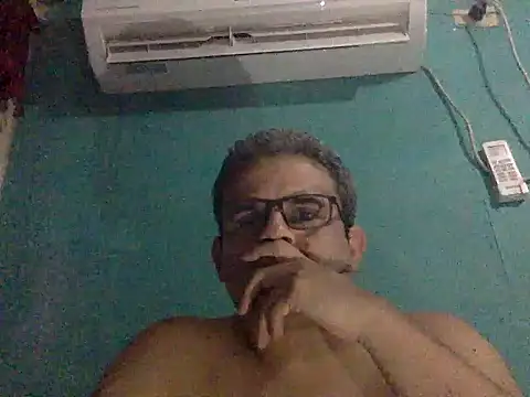 Snapshot of Katracho6969 chatting on 10.01.25 Katracho6969 online show from 10.01.25