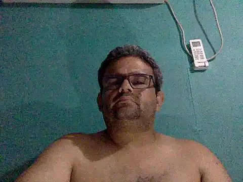 Snapshot of Katracho6969 chatting on 10.05.25 Katracho6969 online show from 10.05.25