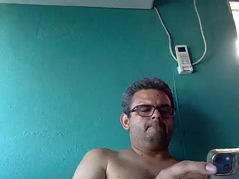 Snapshot of Katracho6969 chatting on 10.05.25 Katracho6969 online show from 10.05.25