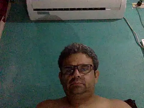 Snapshot of Katracho6969 chatting on 10.17.25 Katracho6969 online show from 10.17.25