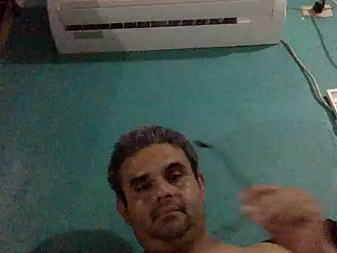 Snapshot of Katracho6969 chatting on 10.18.25 Katracho6969 online show from 10.18.25