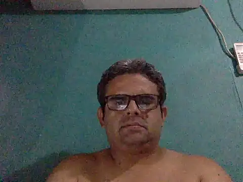 Snapshot of Katracho6969 chatting on 10.23.25 Katracho6969 online show from 10.23.25