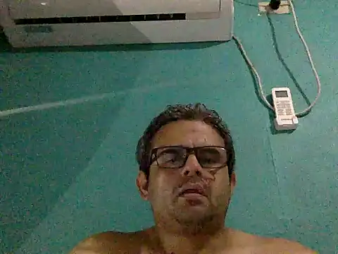 Snapshot of Katracho6969 chatting on 10.26.25 Katracho6969 online show from 10.26.25