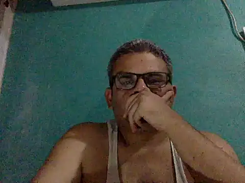 Snapshot of Katracho6969 chatting on 11.06.25 Katracho6969 online show from 11.06.25