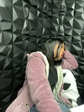 lil charme online show from 10.07.25