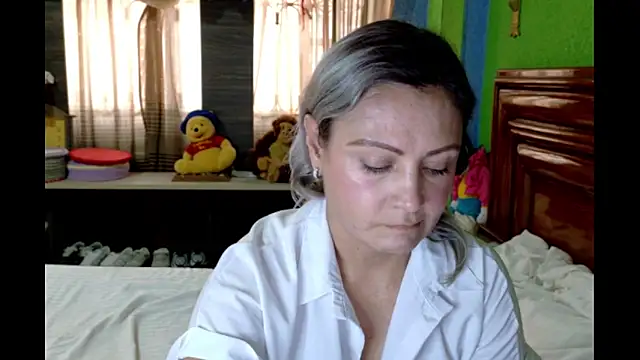  Charlize theron  online show from 05.15.26