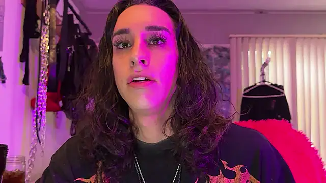 xoFrankie online show from 10.10.25