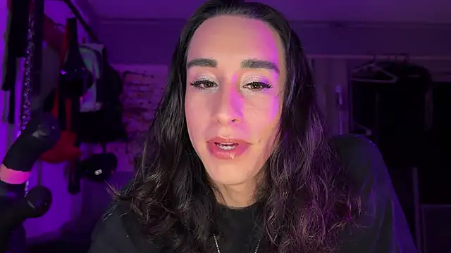 xoFrankie online show from 11.05.25