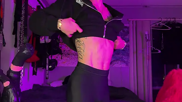 xoFrankie online show from 11.08.25