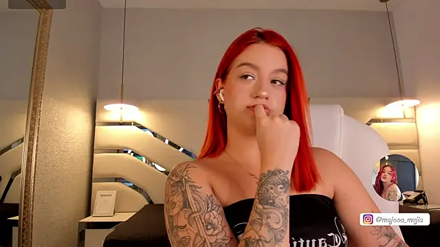 Julieth Rojas online show from 09.12.25