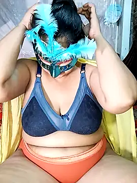 Snapshot of Tanisha-Chy chatting on 11.27.25 Tanisha-Chy online show from 11.27.25