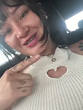 saraycat  online show from 09.25.25