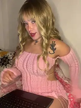 saraycat  online show from 10.17.25