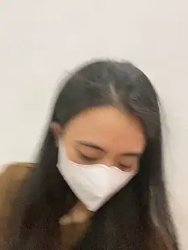 Snapshot of Mochi21 chatting on 10.03.25 Mochi21 online show from 10.03.25