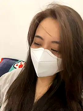 Snapshot of Mochi21 chatting on 10.18.25 Mochi21 online show from 10.18.25