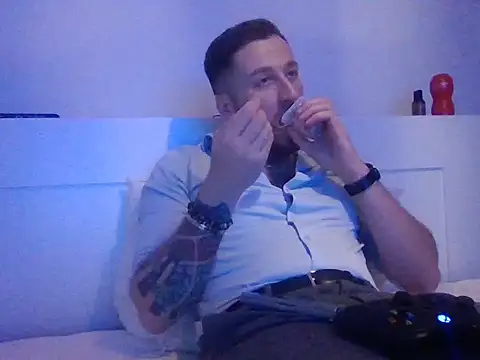 Snapshot of Keviios chatting on 09.15.25 Keviios online show from 09.15.25