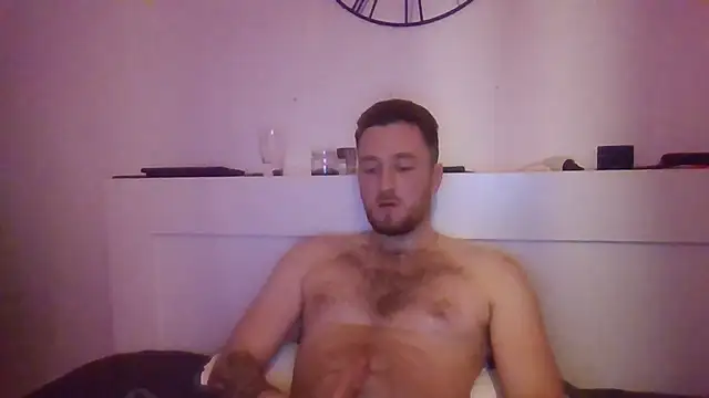 Snapshot of Keviios chatting on 10.07.25 Keviios online show from 10.07.25