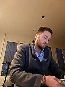 Snapshot of Keviios chatting on 10.14.25 Keviios online show from 10.14.25