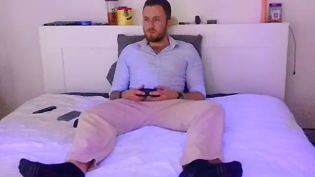 Keviios online show from 11.25.25