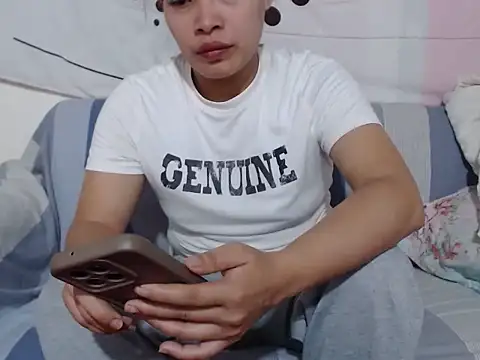 Hotbhebs online show from 10.27.25