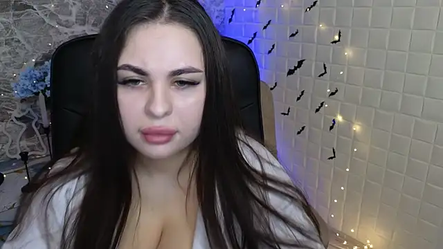 NaomiKatee online show from 10.26.25