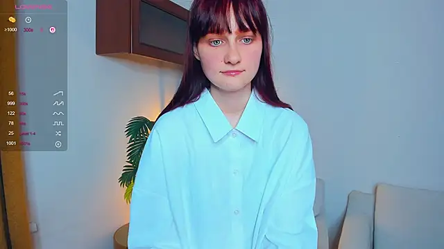 Snapshot of KatyKufel chatting on 09.26.25 KatyKufel online show from 09.26.25