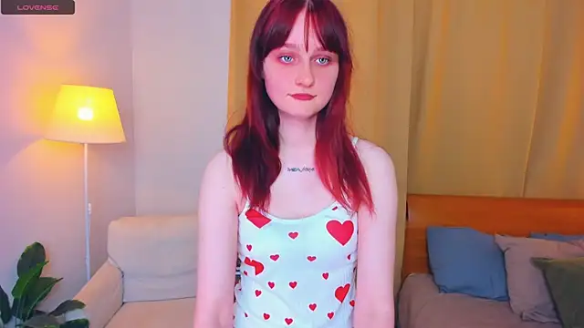 Snapshot of KatyKufel chatting on 10.17.25 KatyKufel online show from 10.17.25