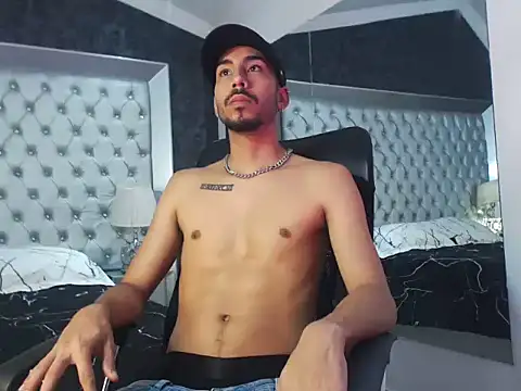 Snapshot of JhosuaCollins_ chatting on 09.24.25 JhosuaCollins  online show from 09.24.25