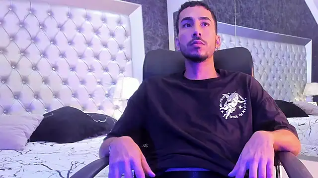 Snapshot of JhosuaCollins_ chatting on 09.30.25 JhosuaCollins  online show from 09.30.25