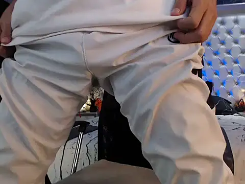 Snapshot of JhosuaCollins_ chatting on 10.15.25 JhosuaCollins  online show from 10.15.25