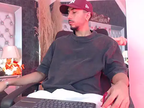 Snapshot of JhosuaCollins_ chatting on 10.18.25 JhosuaCollins  online show from 10.18.25