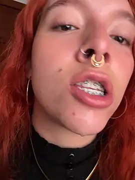 Snapshot of bri_von_dhara__ chatting on 09.12.25 bri von dhara   online show from 09.12.25