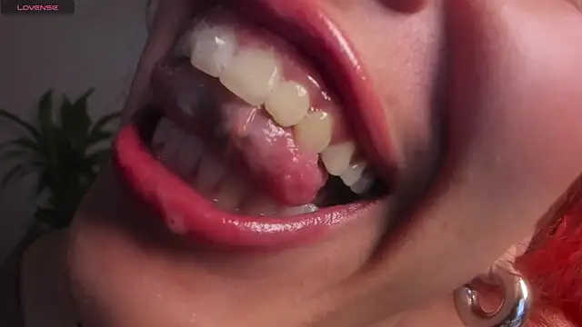 Snapshot of bri_von_dhara__ chatting on 10.14.25 bri von dhara   online show from 10.14.25