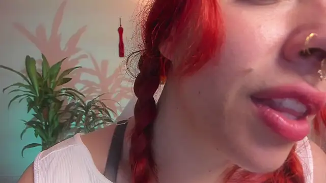 Snapshot of bri_von_dhara__ chatting on 10.23.25 bri von dhara   online show from 10.23.25