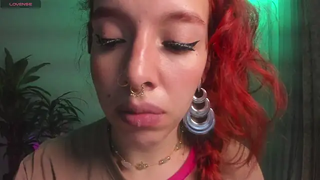 Snapshot of bri_von_dhara__ chatting on 10.27.25 bri von dhara   online show from 10.27.25