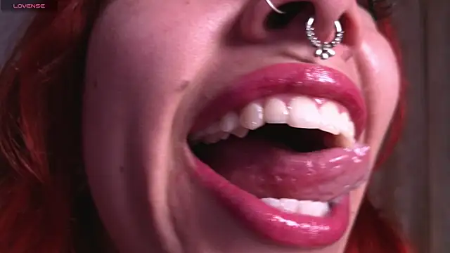 Snapshot of bri_von_dhara__ chatting on 11.30.25 bri von dhara online show from 11.30.25