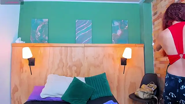 Snapshot of aliceandsia chatting on 01.11.26 aliceandsia online show from 01.11.26