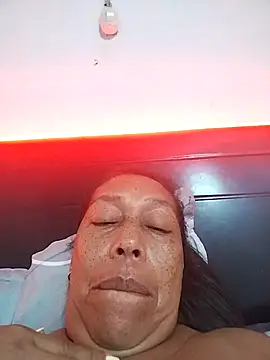 Naomi-Mature online show from 05.13.26