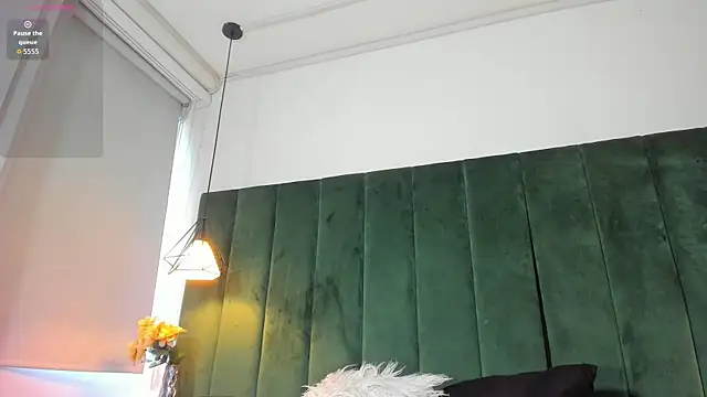 Snapshot of kittyy_milk_001 chatting on 10.30.25 kittyy milk 001 online show from 10.30.25