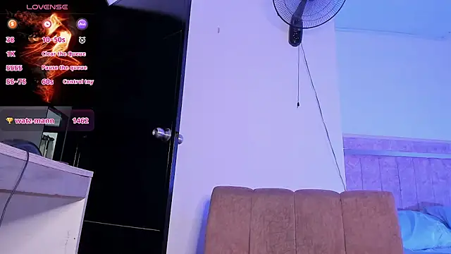 Snapshot of Cj_davis_ chatting on 10.02.25 Cj davis online show from 10.02.25