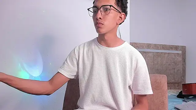 Snapshot of Cj_davis_ chatting on 10.11.25 Cj davis online show from 10.11.25