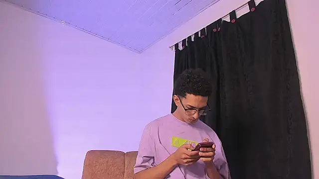 Snapshot of Cj_davis_ chatting on 10.18.25 Cj davis online show from 10.18.25