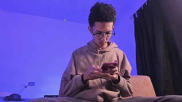 Snapshot of Cj_davis_ chatting on 10.20.25 Cj davis online show from 10.20.25