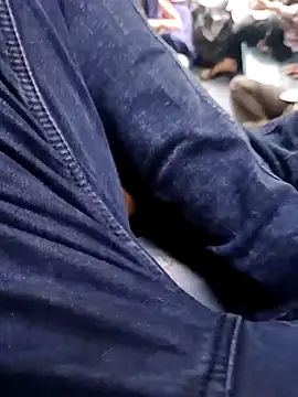 Snapshot of silverarmy5 chatting on 10.03.25 silverarmy5 online show from 10.03.25